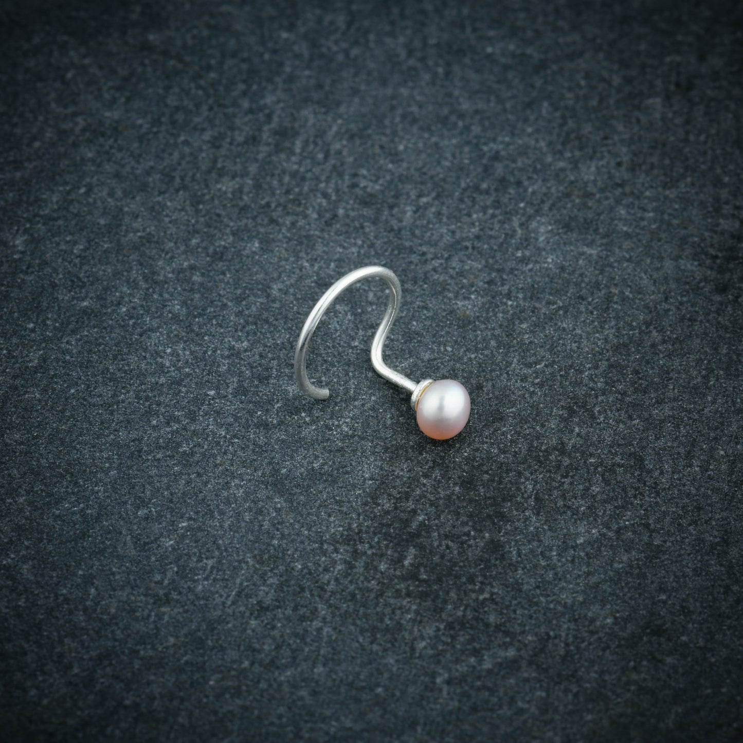 Peach Freshwater Pearl Nose Pin (Wire Type)