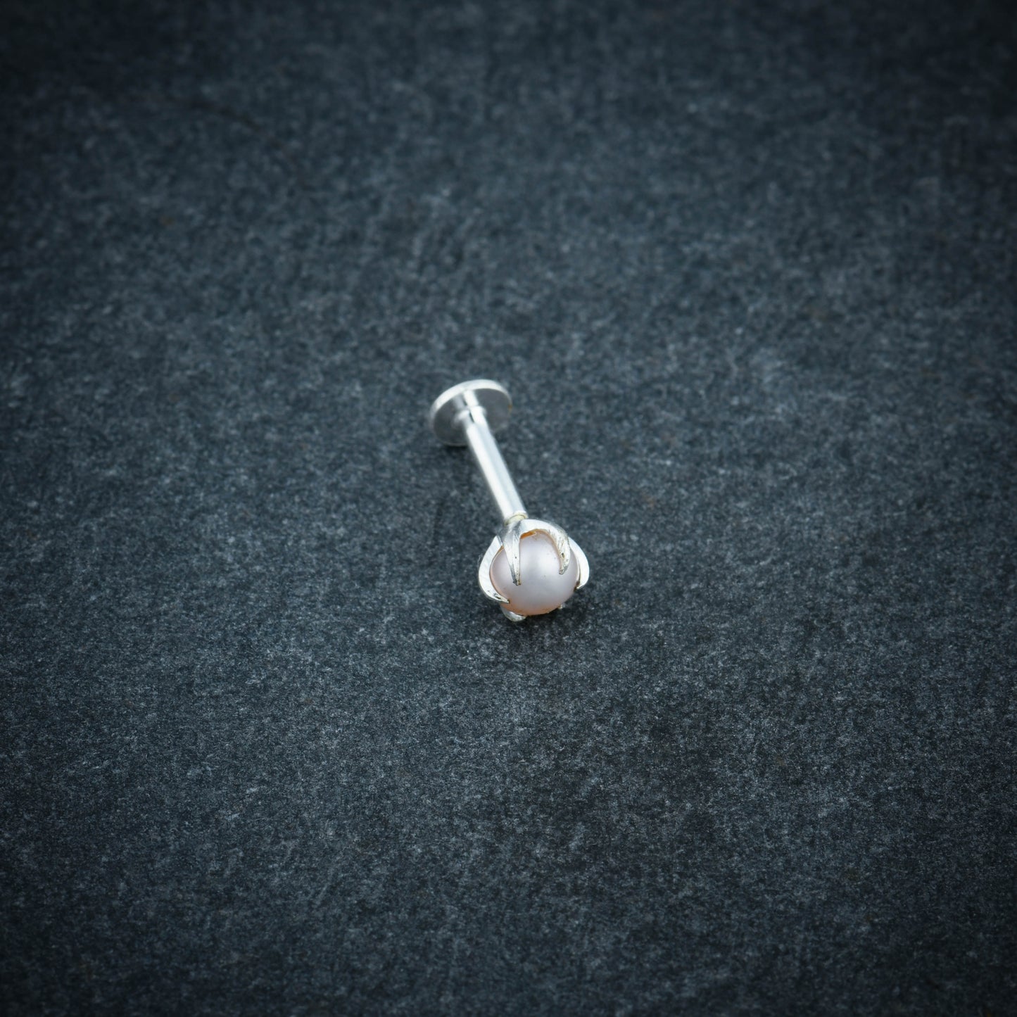 Peach Freshwater Pearl Nose Pin (Wire Type)