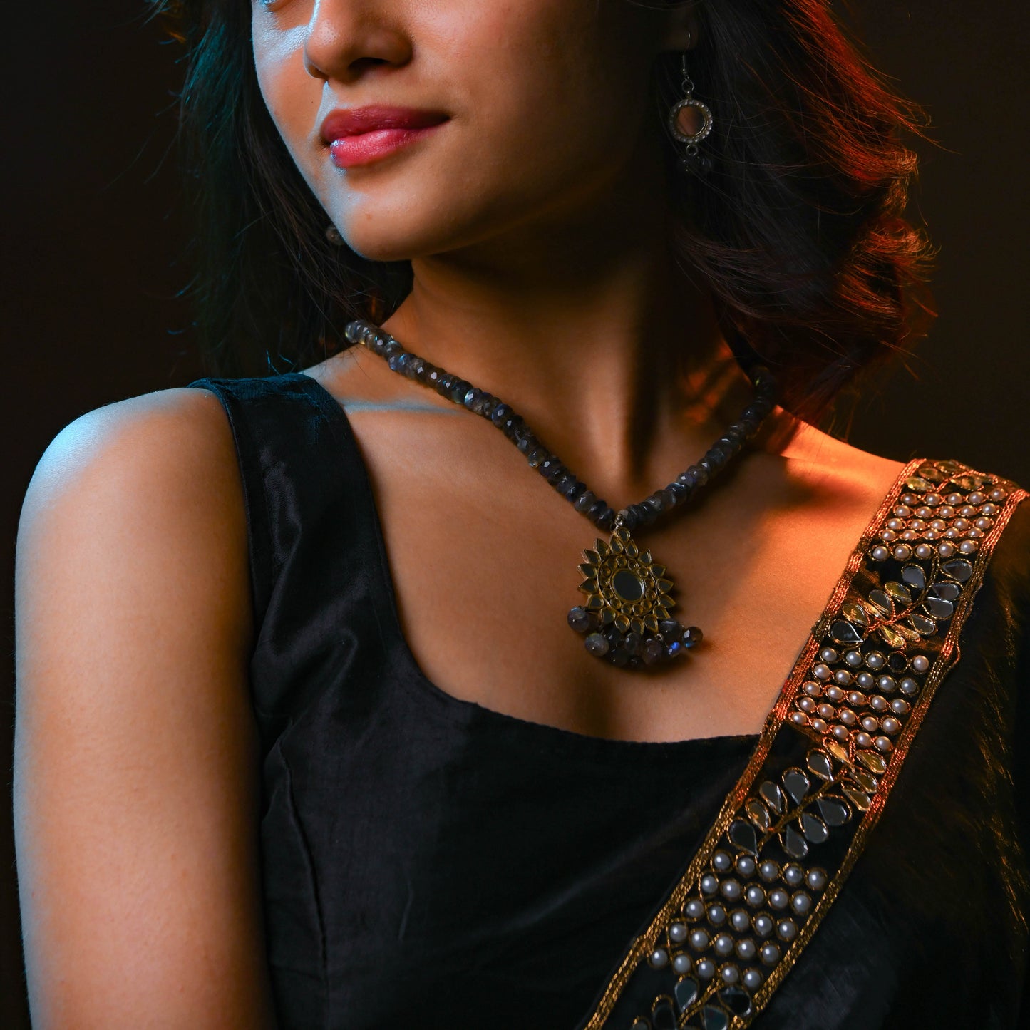 Silver Mirror And Labradorite Necklace Set