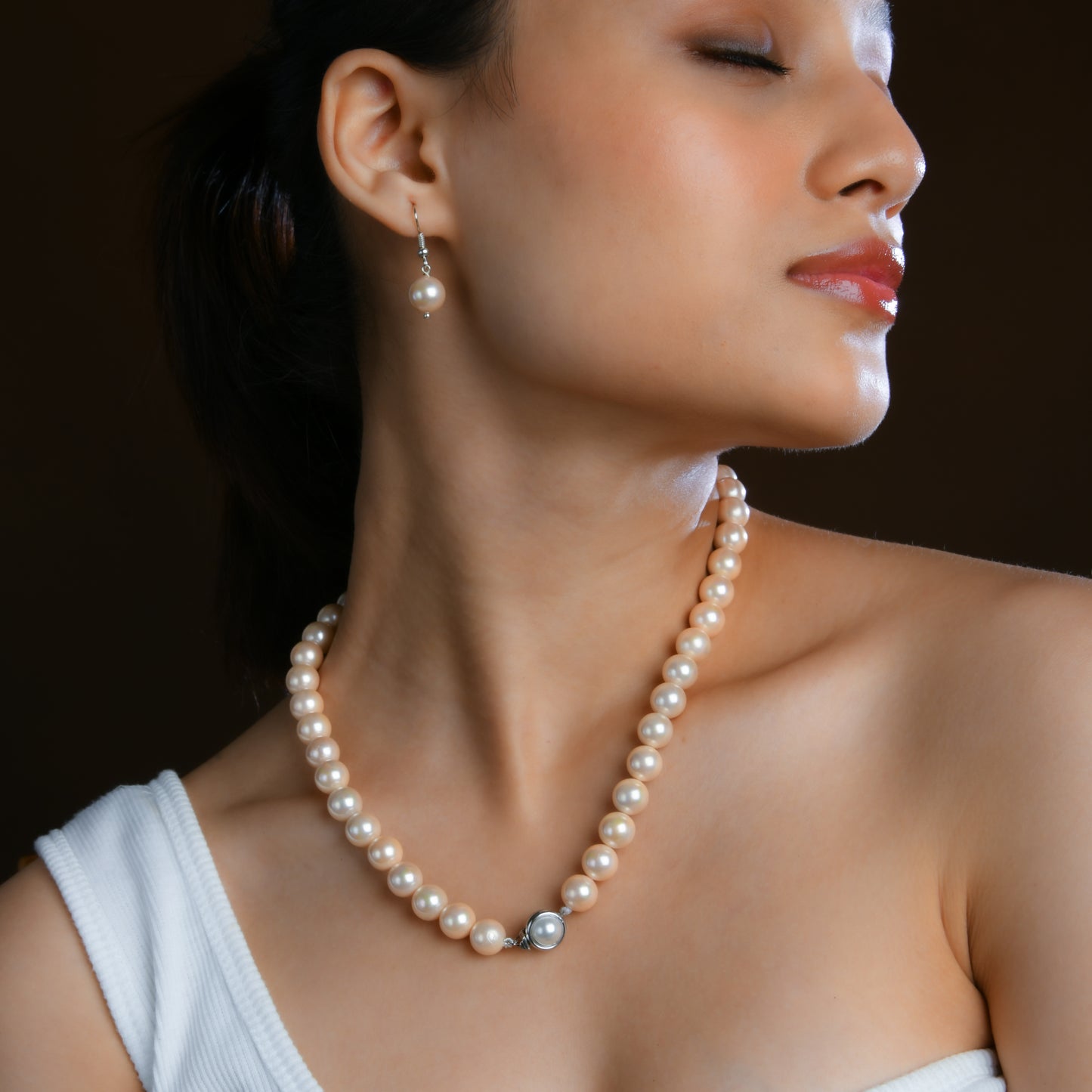 Peachy Pearls Necklace Set