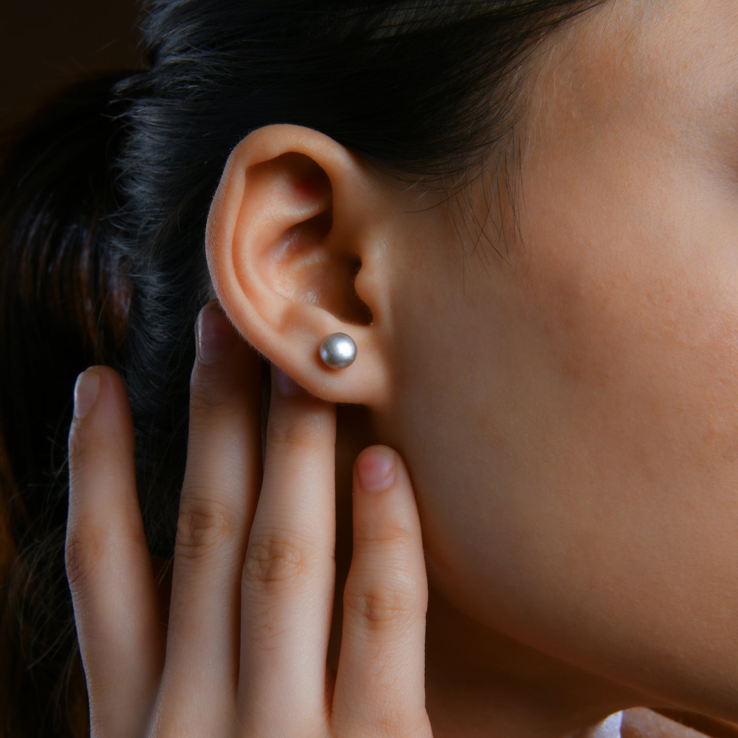 Ash Grey Pearl Studs(7mm)