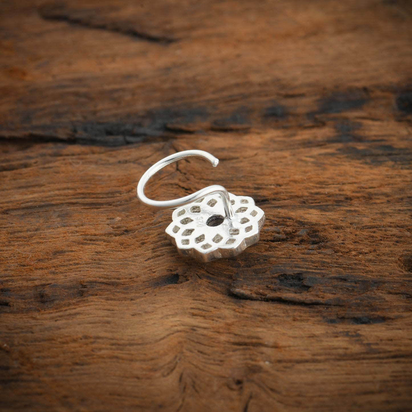 Crown Chakra Silver Nose Pin With Amethyst Stone