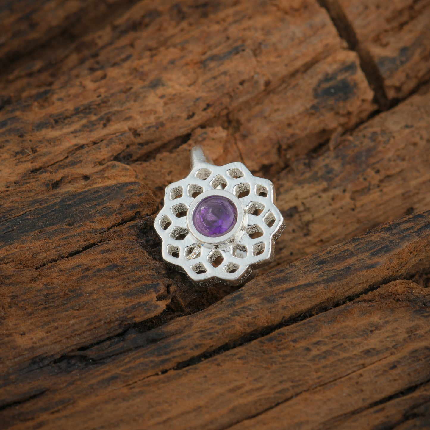 Crown Chakra Silver Nose Pin With Amethyst Stone