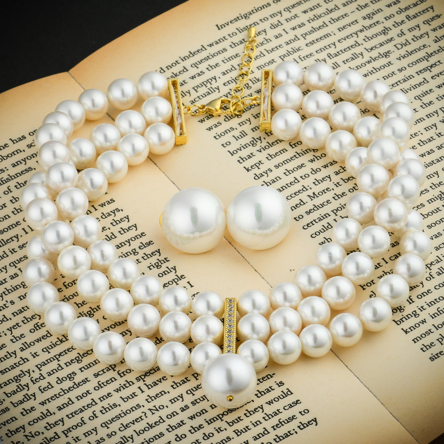 Florence Pearl Choker Necklace And Studs Set