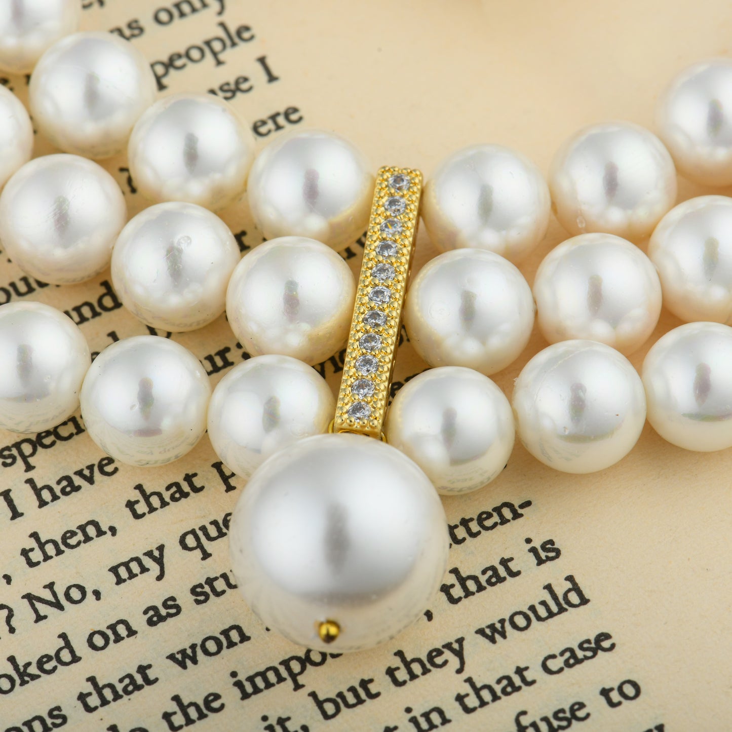 Florence Pearl Choker Necklace And Studs Set