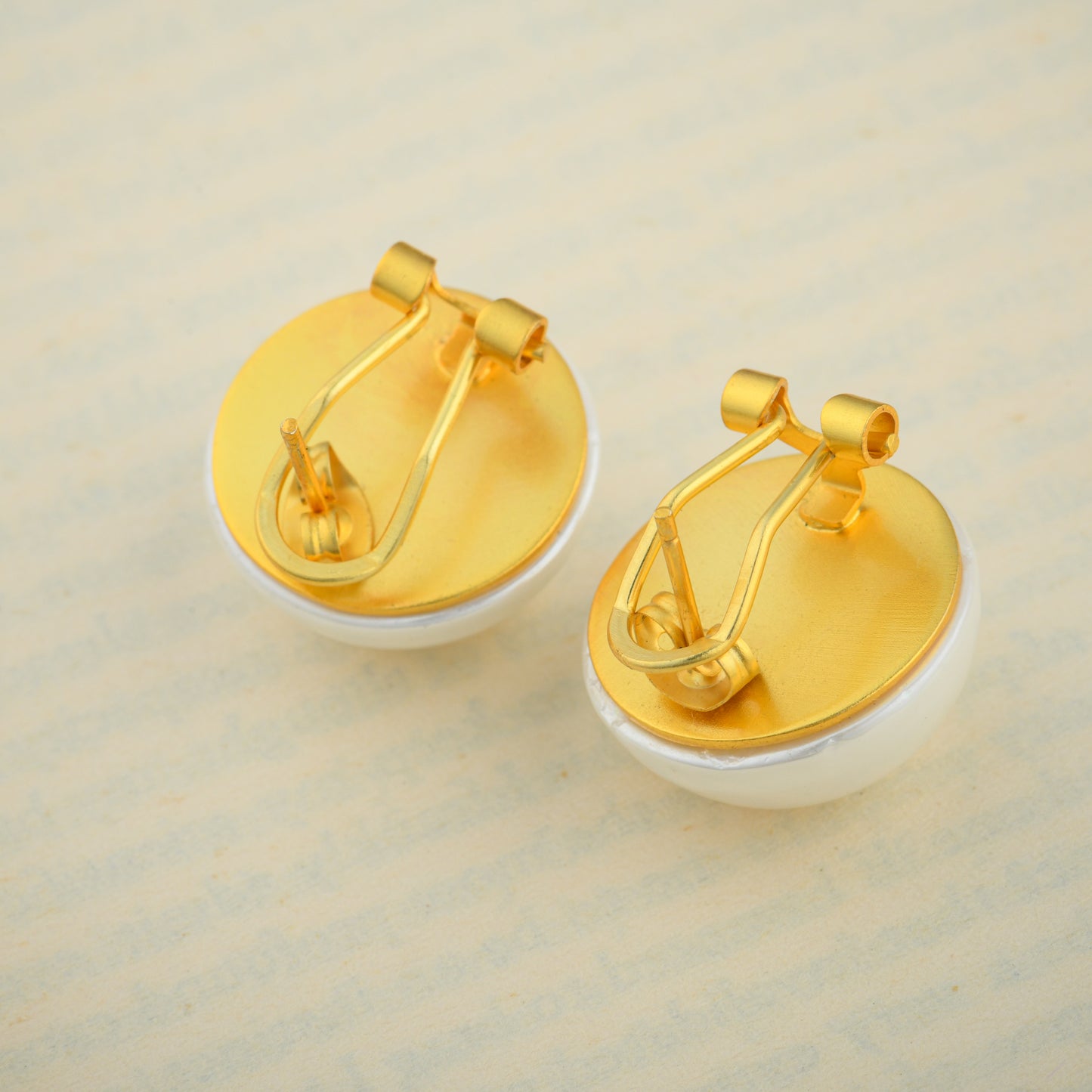 20MM Bold White Pearl Studs