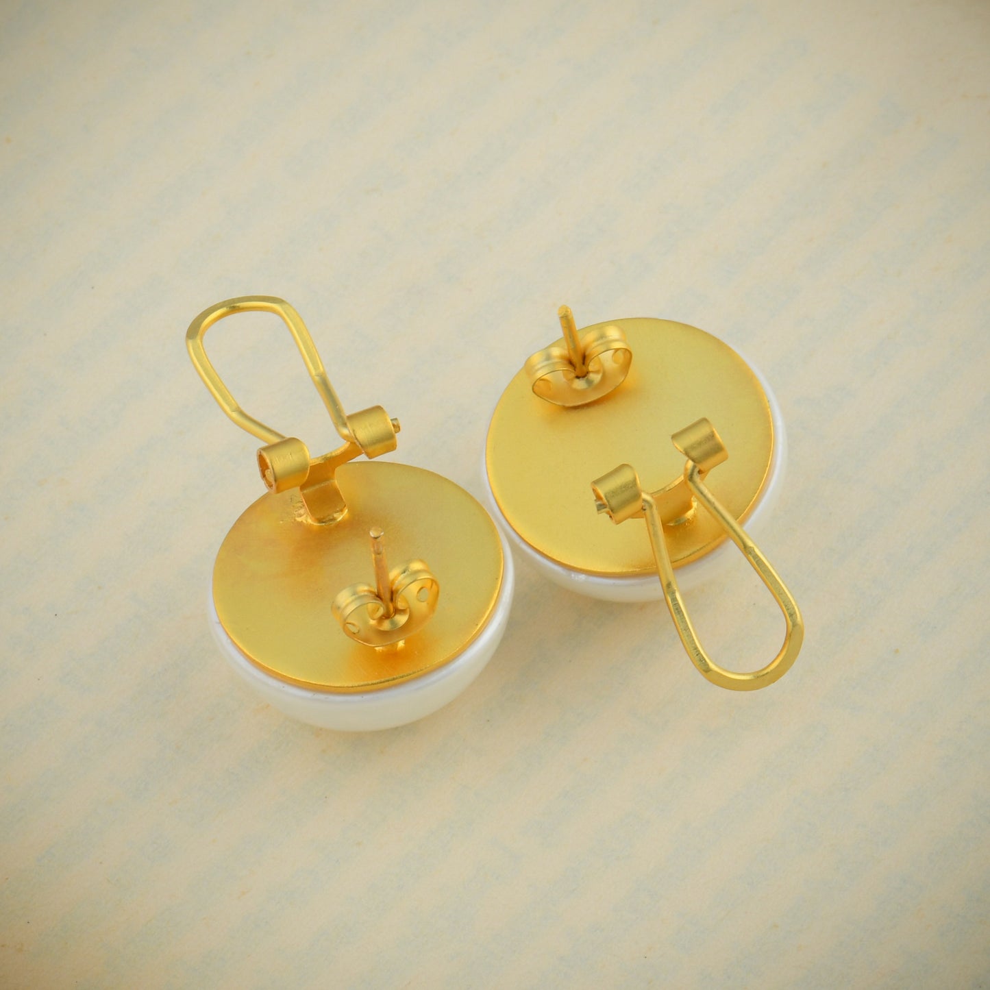 20MM Bold White Pearl Studs