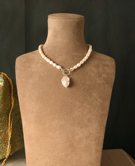 Baroque Pearl Drop Necklace
