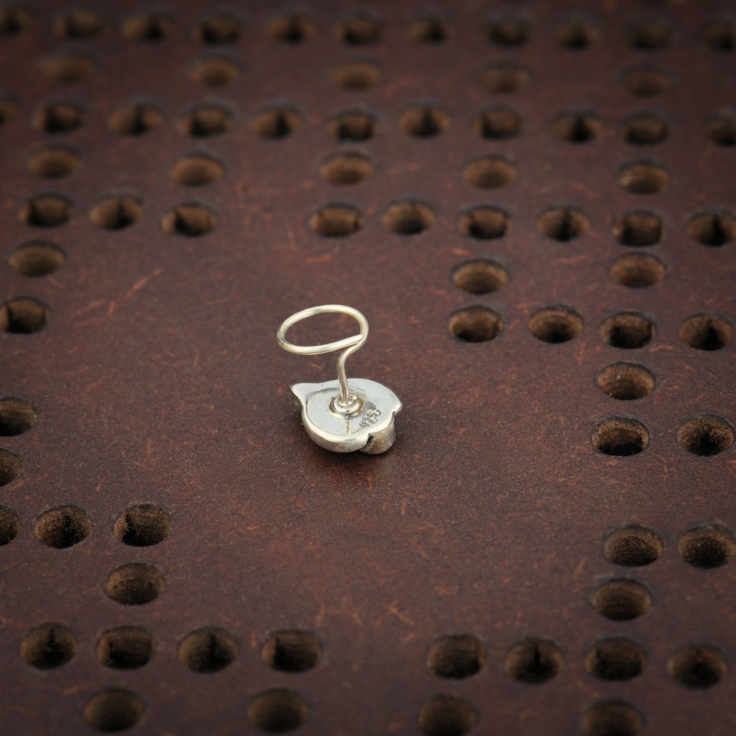 Antique Red Onyx Moon Silver Nose Pin