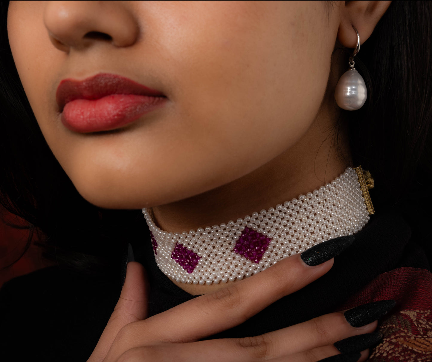 Pearl Ruby Choker Band