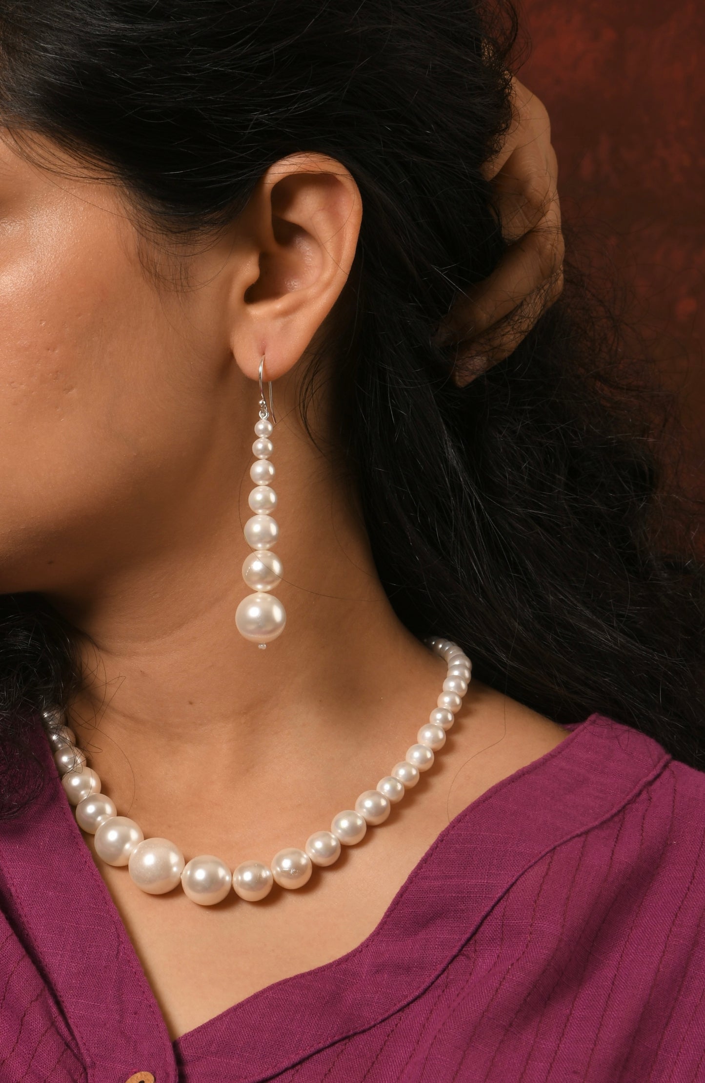 Stunning Graduated Pearls Necklace