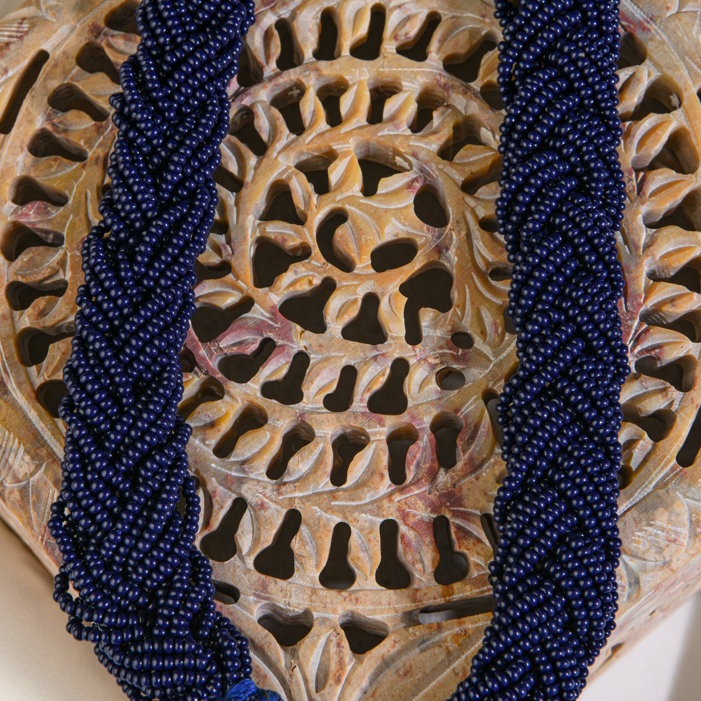 Blue Glass Beads Choker With Beads Pendant