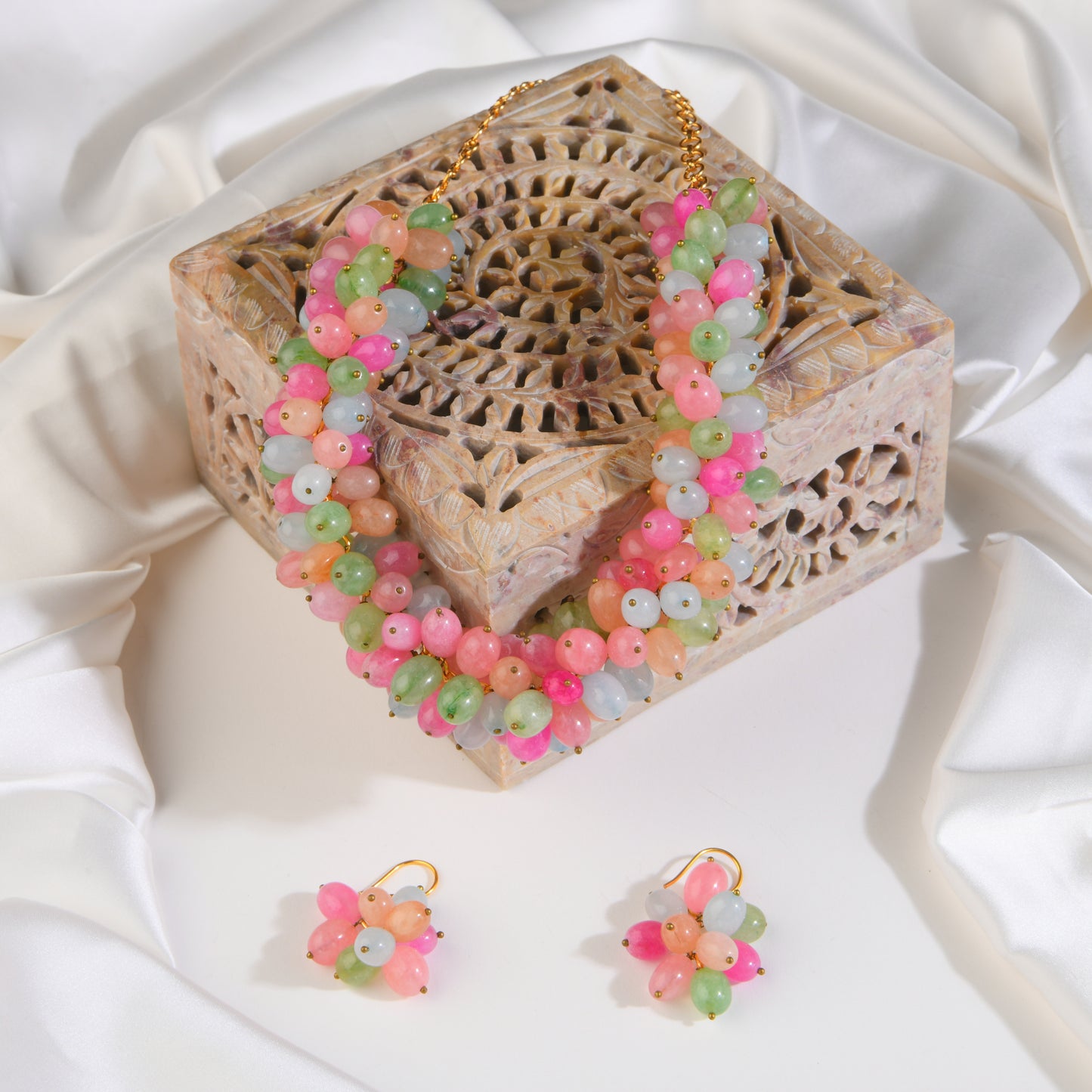 Grapevine Onyx Beads Necklace