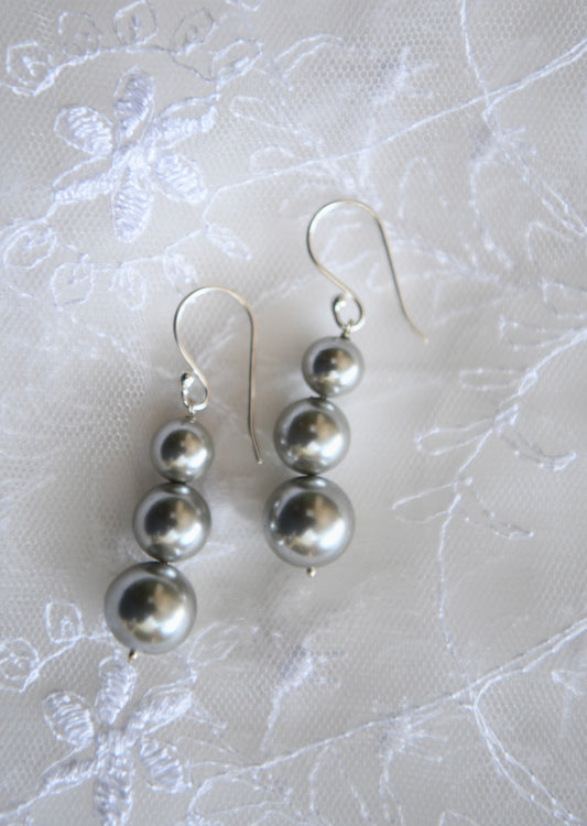 Grey Mirage Pearl Earrings