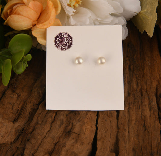 Ivory Freshwater Pearl Studs (6 mm)