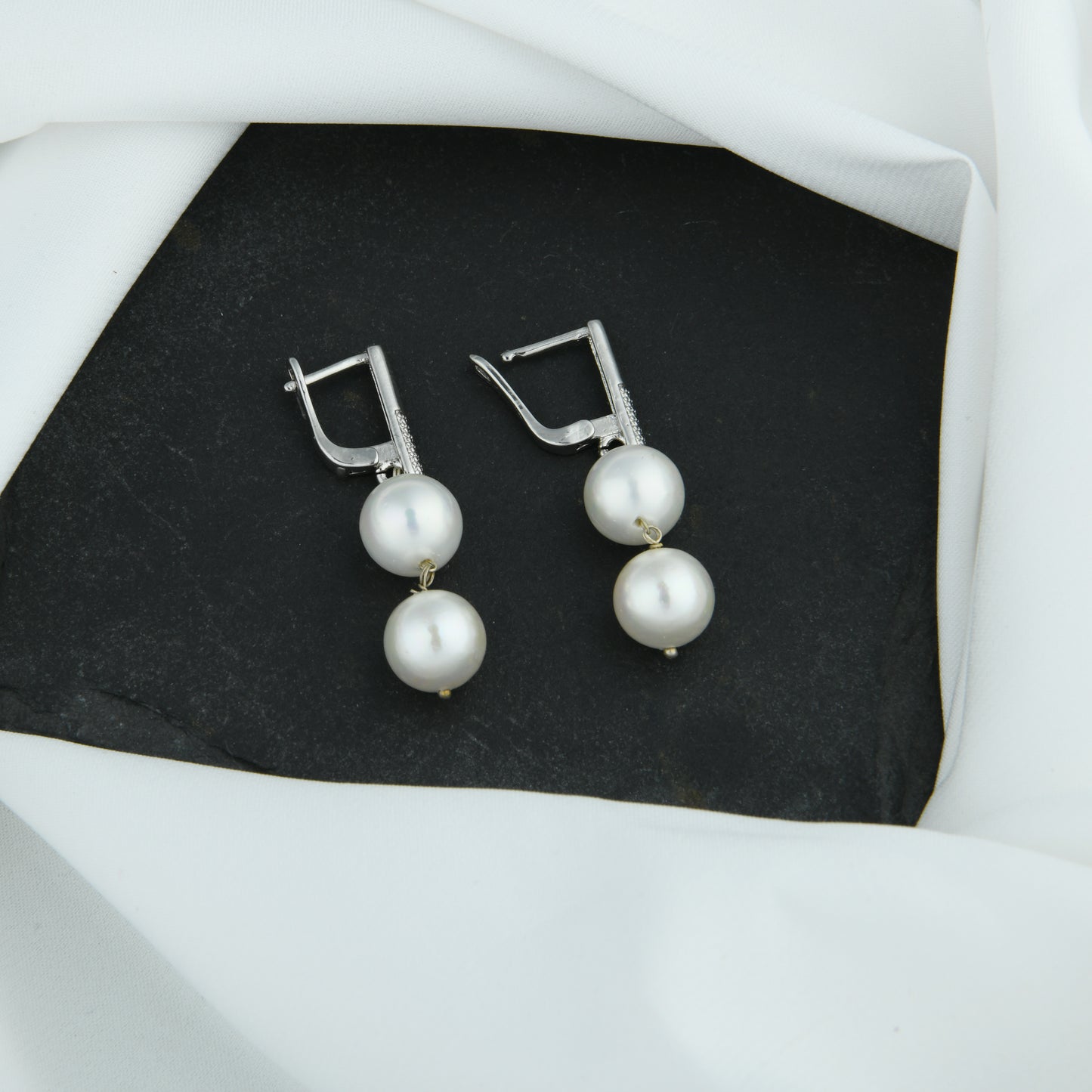 Snow White Zircon Pearl Earrings