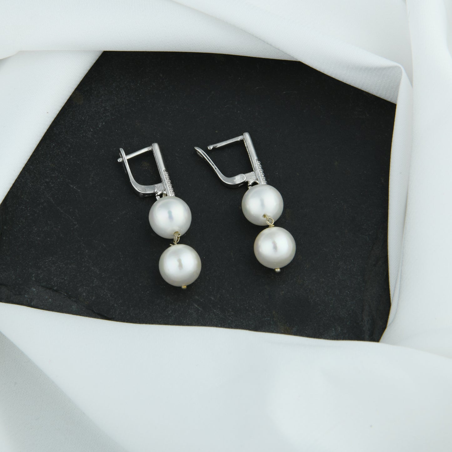 Snow White Zircon Pearl Earrings