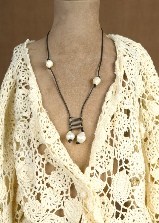Leather Baroque Pearl Silver Necklace
