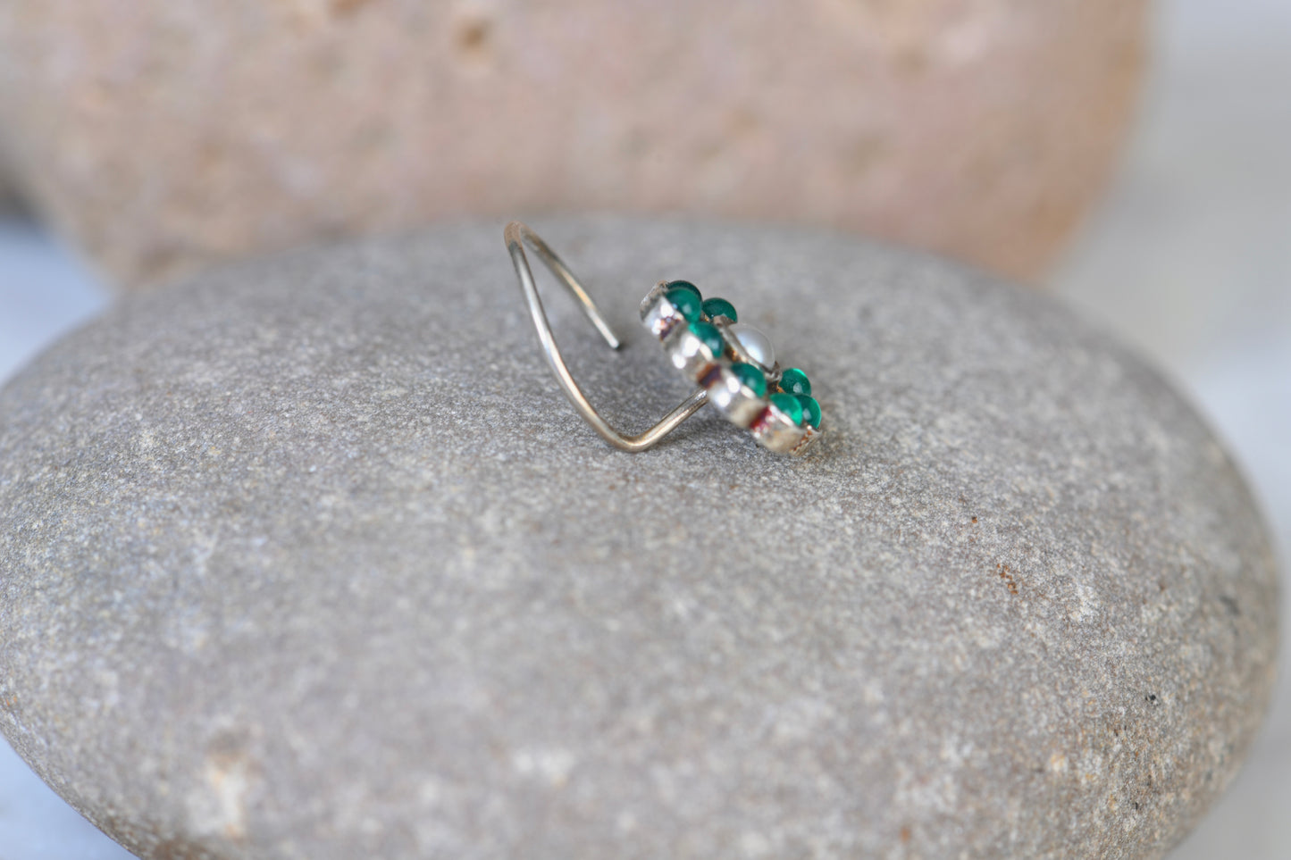 Aura Green Silver Nose Pin