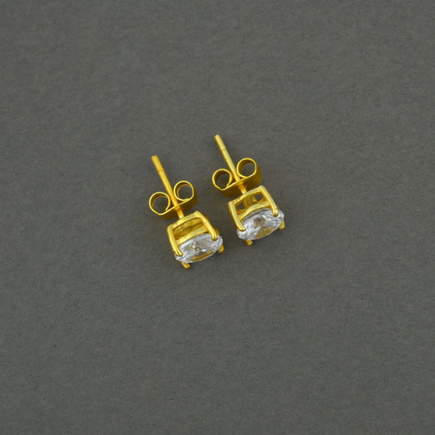 Prong Set Solitaire Style Studs