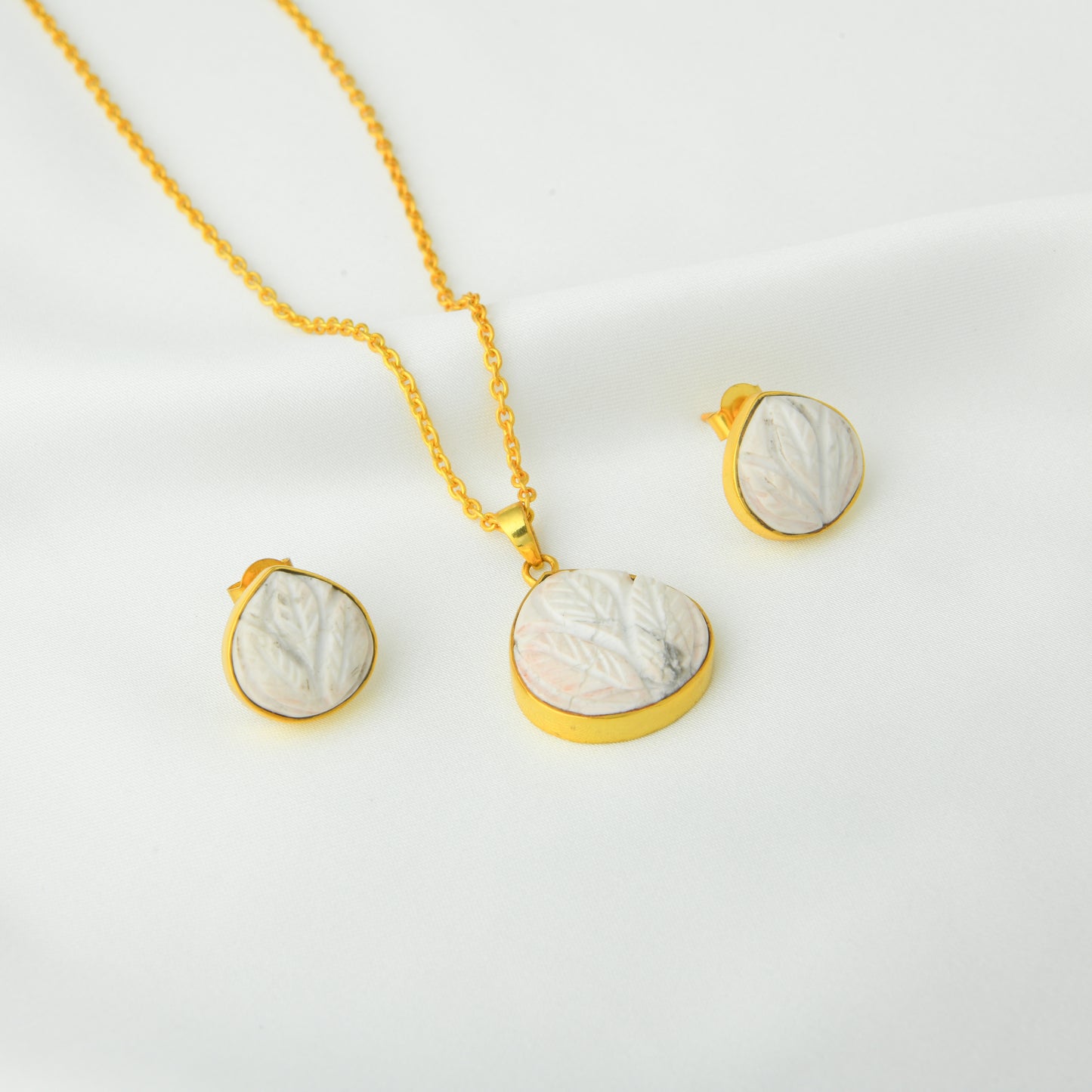 White Lotus Natural Stone Gold Plated Silver Set