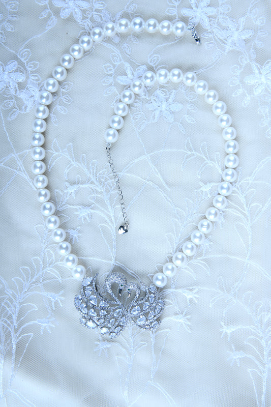 Swan Pearl Necklace