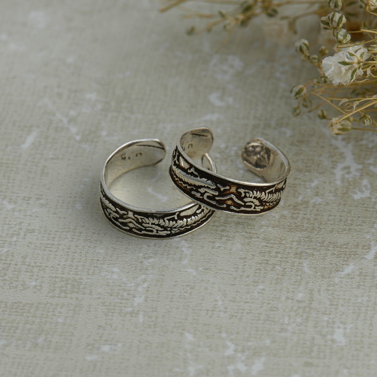 Sleek Silver Toe Rings