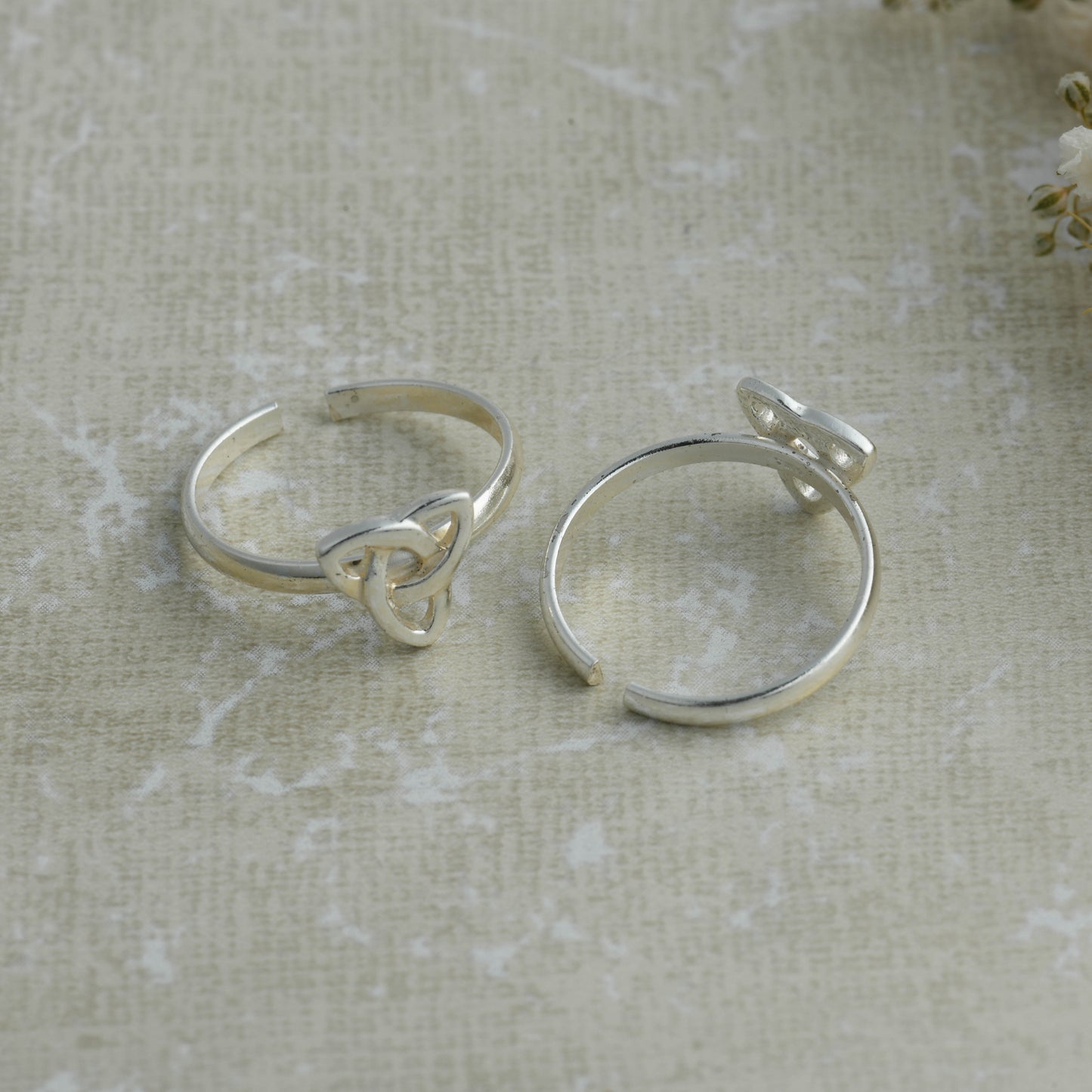 Triskele Mystique Silver Toe Rings
