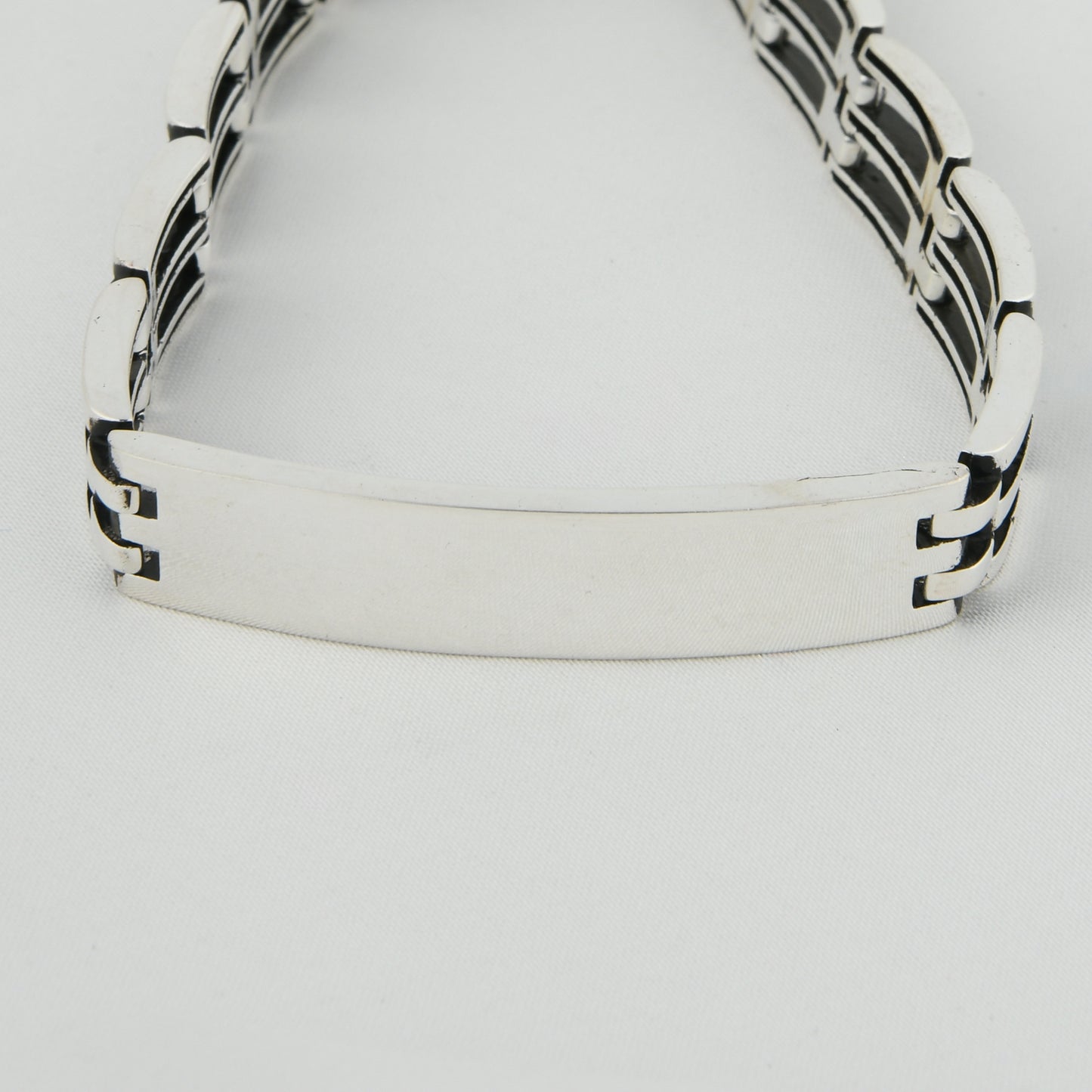 Men Silver Striped Bracelet