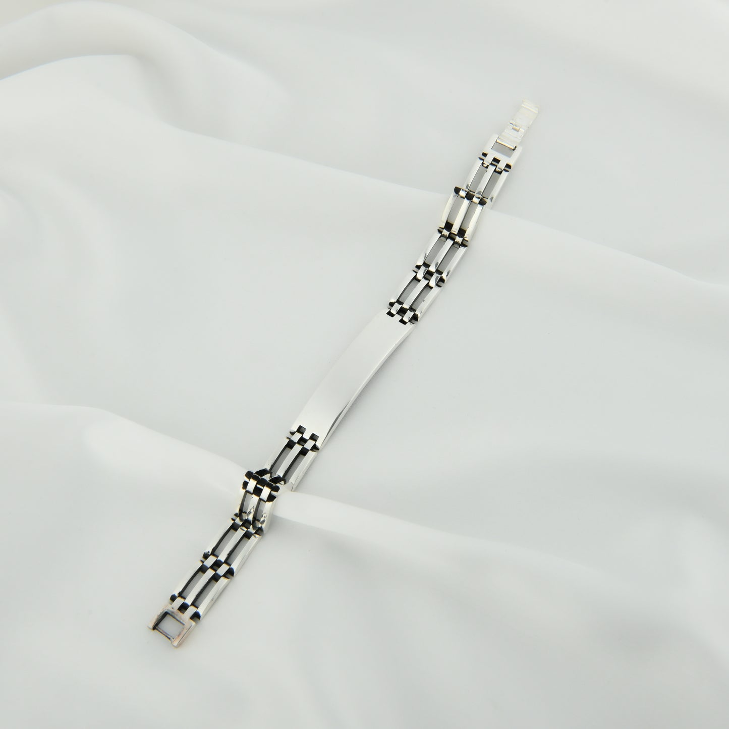 Men Silver Striped Bracelet