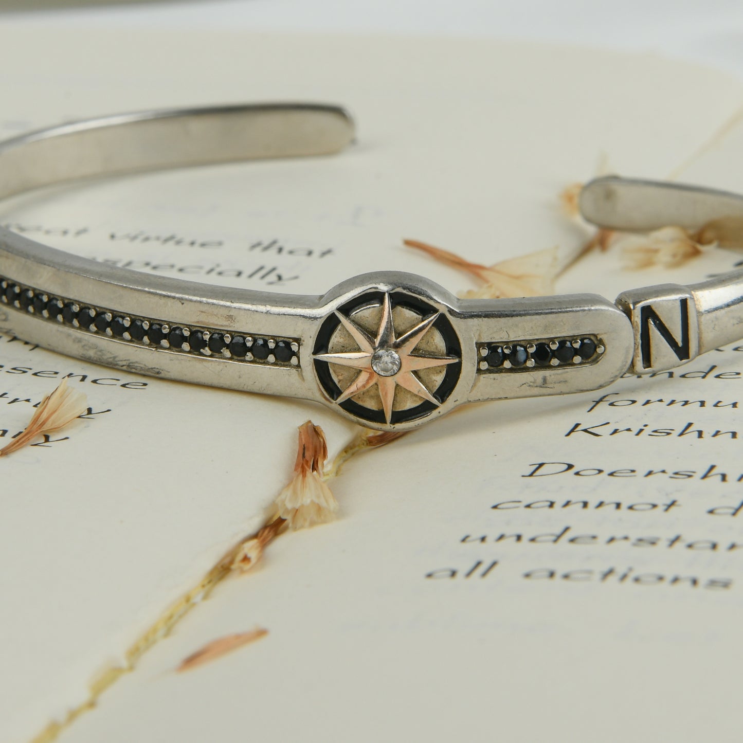 'The Campass' Open Bend Men Kada