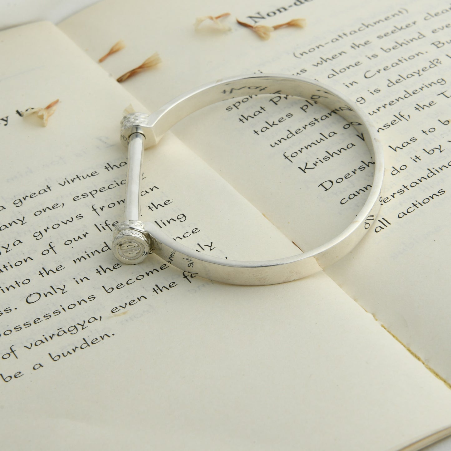 Rustic Men Silver Kada