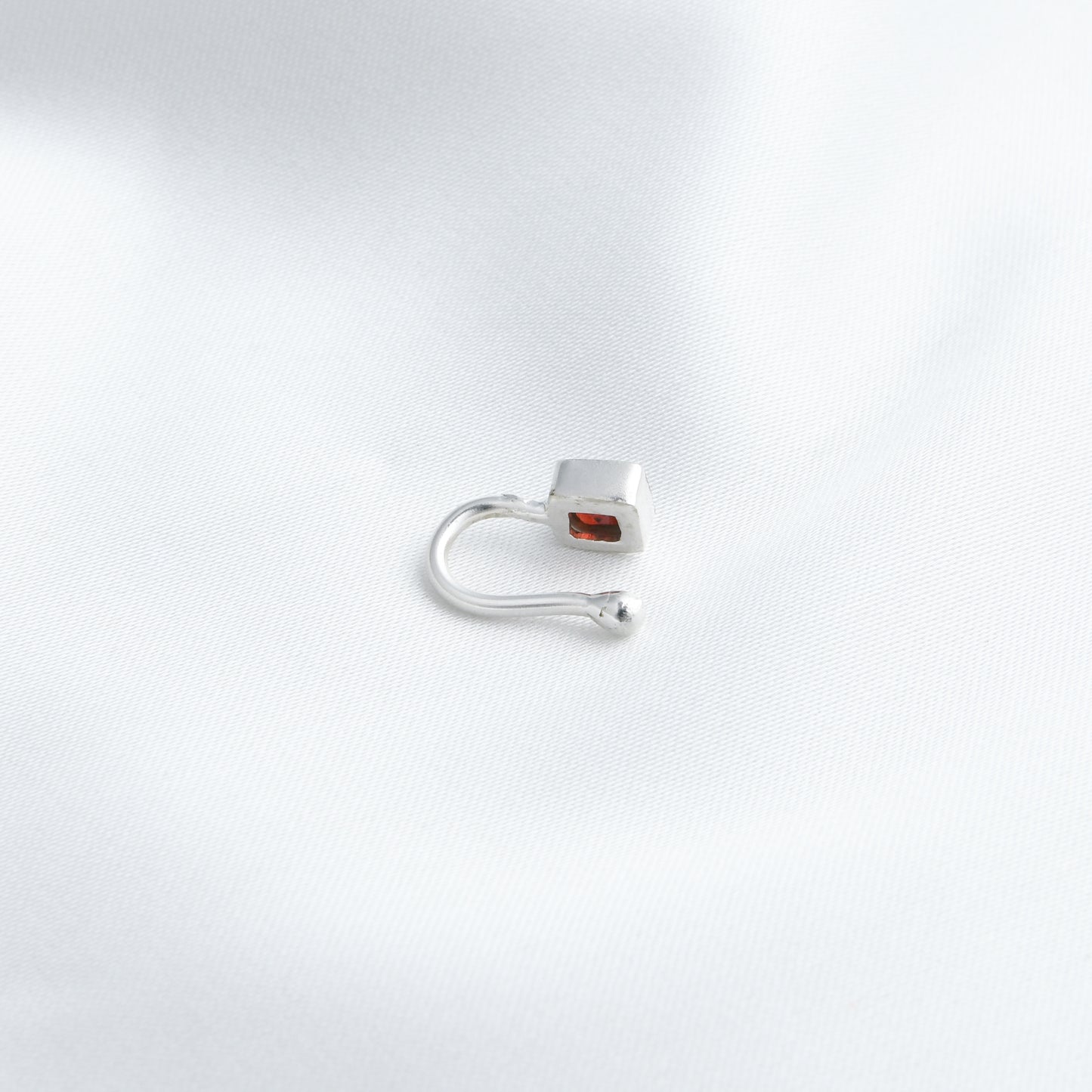 Natural Garnet Square Silver Nose Pin