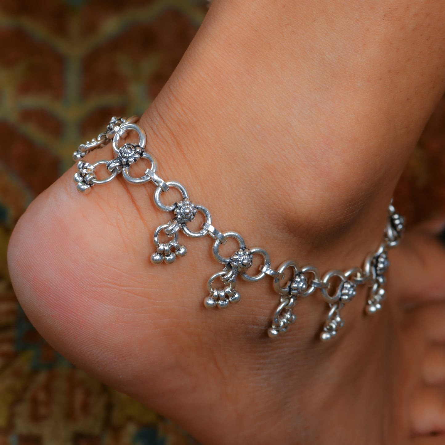 Linked Ghunghrus Silver Anklets