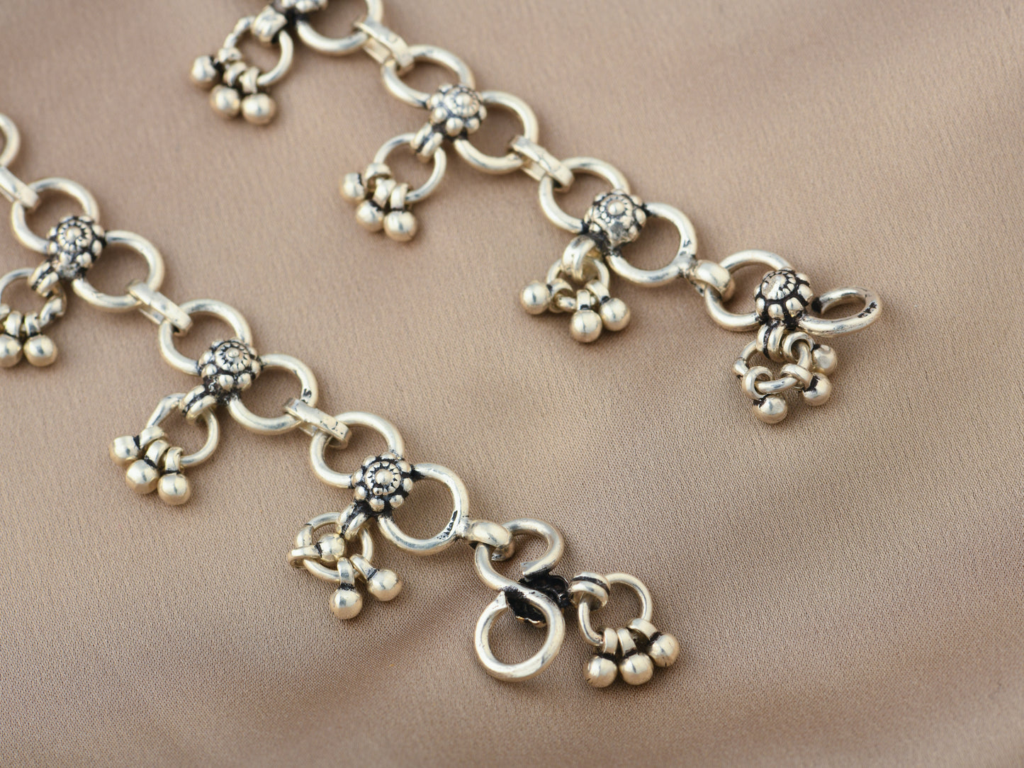 Linked Ghunghrus Silver Anklets