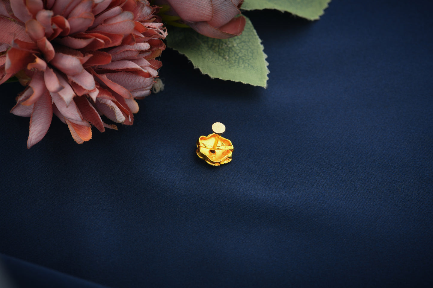 Purani Dilli Phool Nosepin(Screw Type)