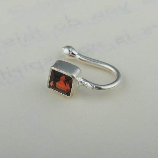 Natural Garnet Square Silver Nose Pin