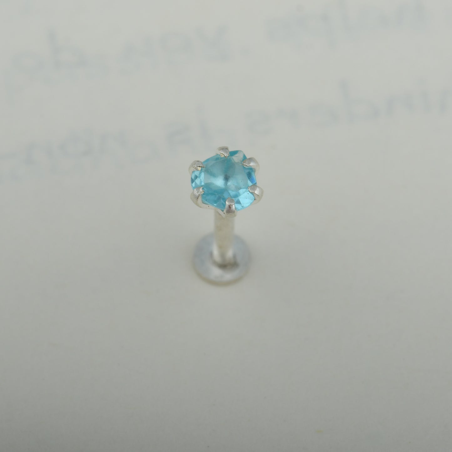 Natural Apatite Silver Nose Pin