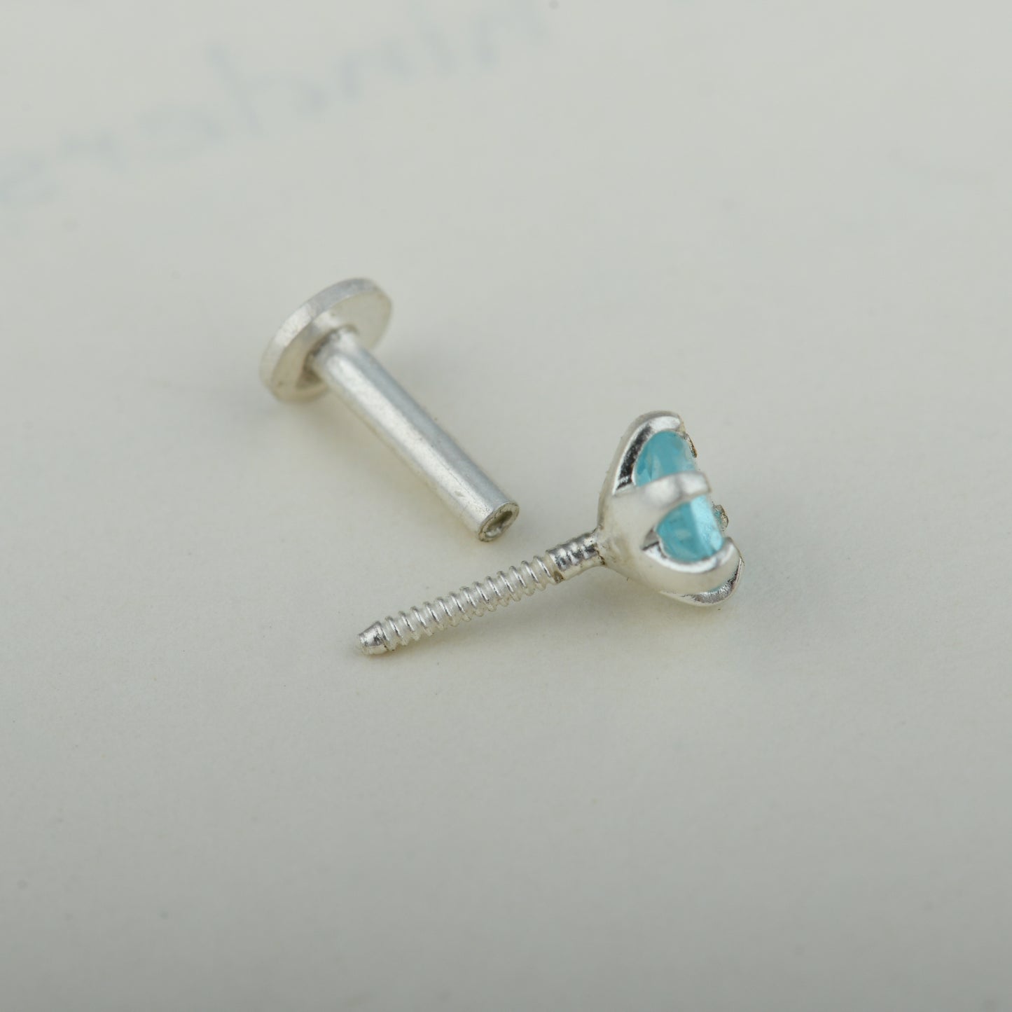 Natural Apatite Silver Nose Pin