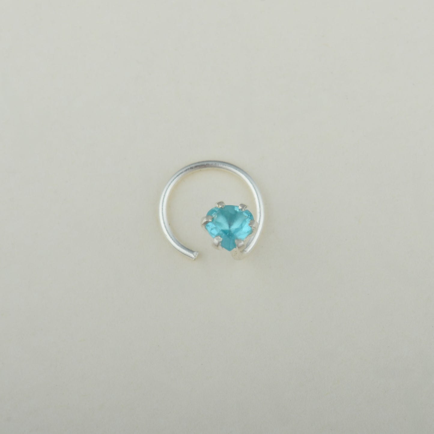 Natural Apatite Silver Nose Pin