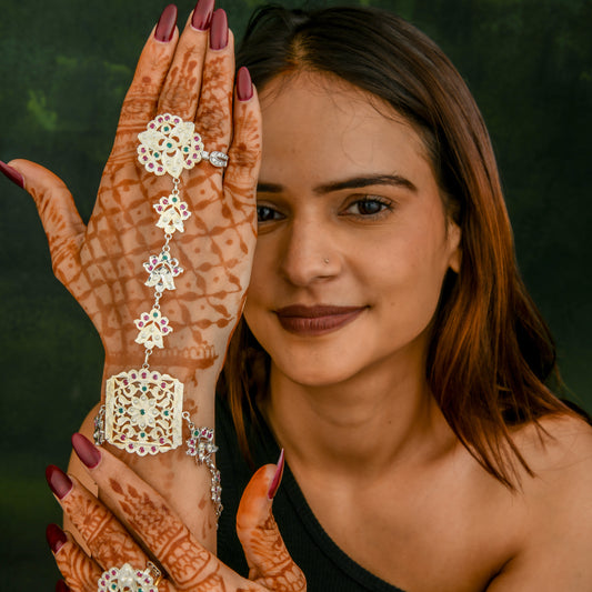 "Raunak" Silver Hathphool