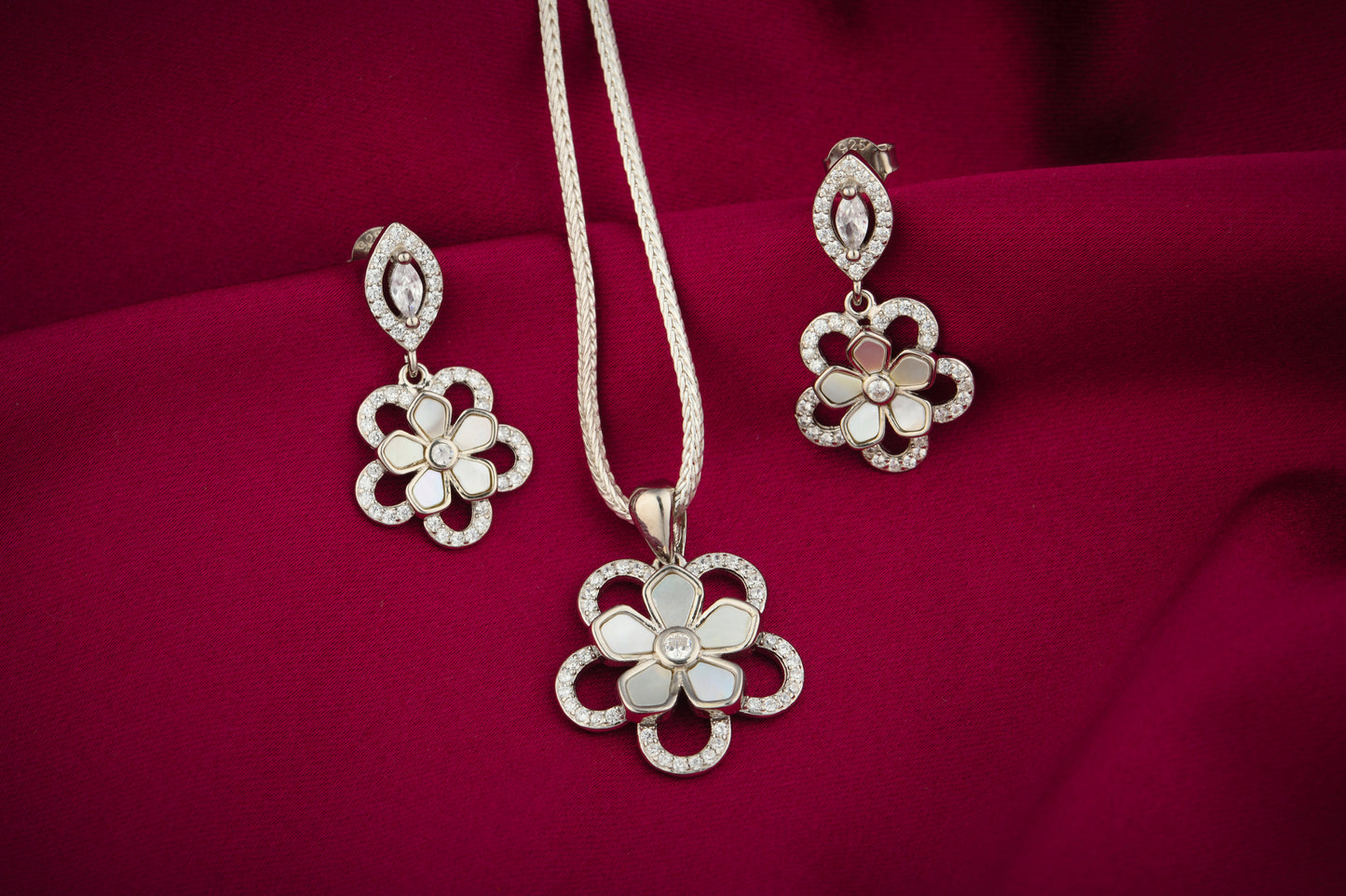 Silver, Zircon And MOP Flower Pendant Set