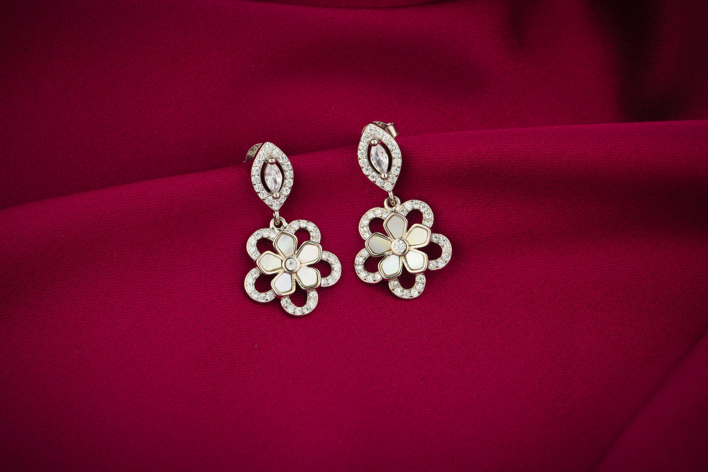 Silver, Zircon And MOP Flower Pendant Set
