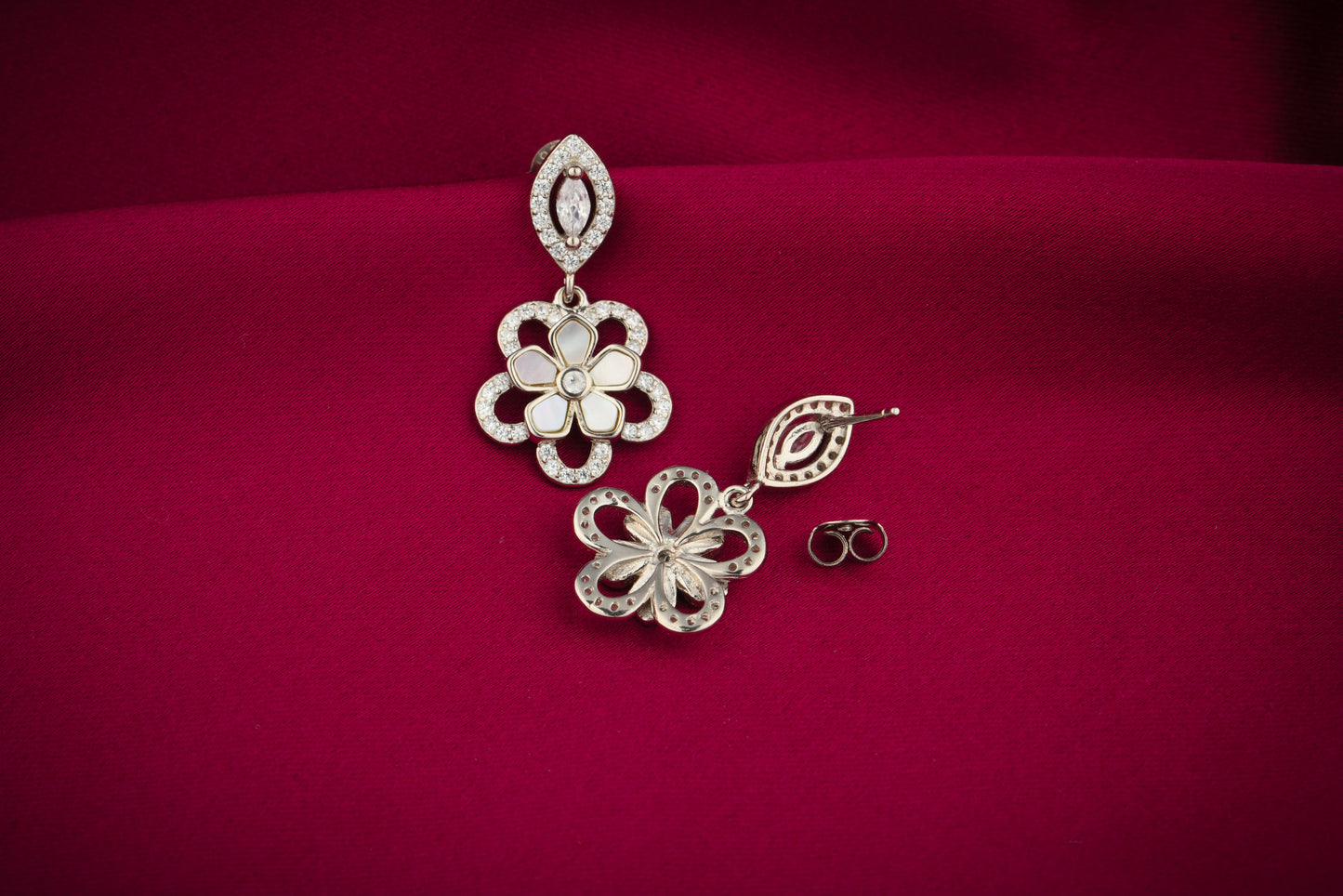 Silver, Zircon And MOP Flower Pendant Set
