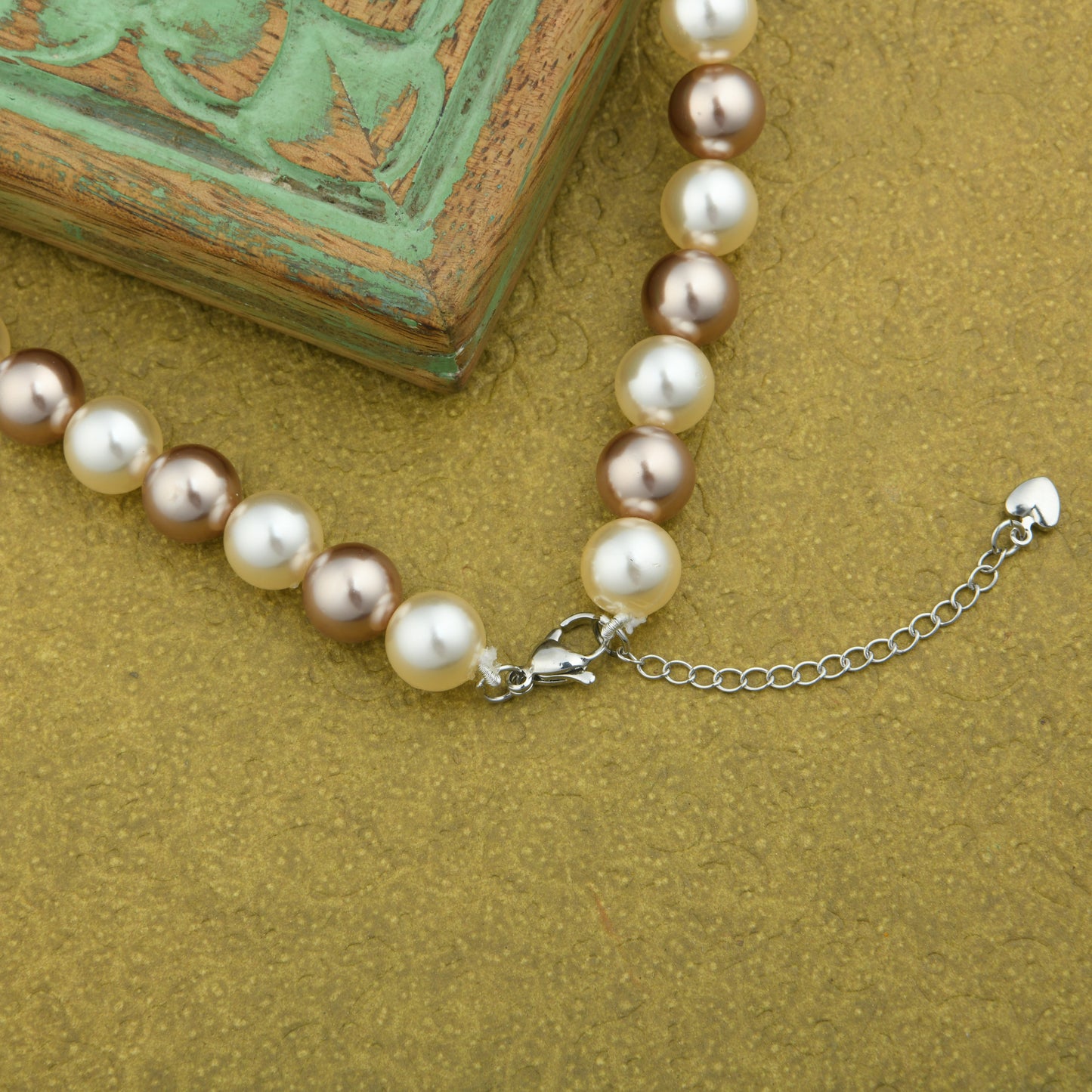 Cocoa And Cream Pearls Necklace Set