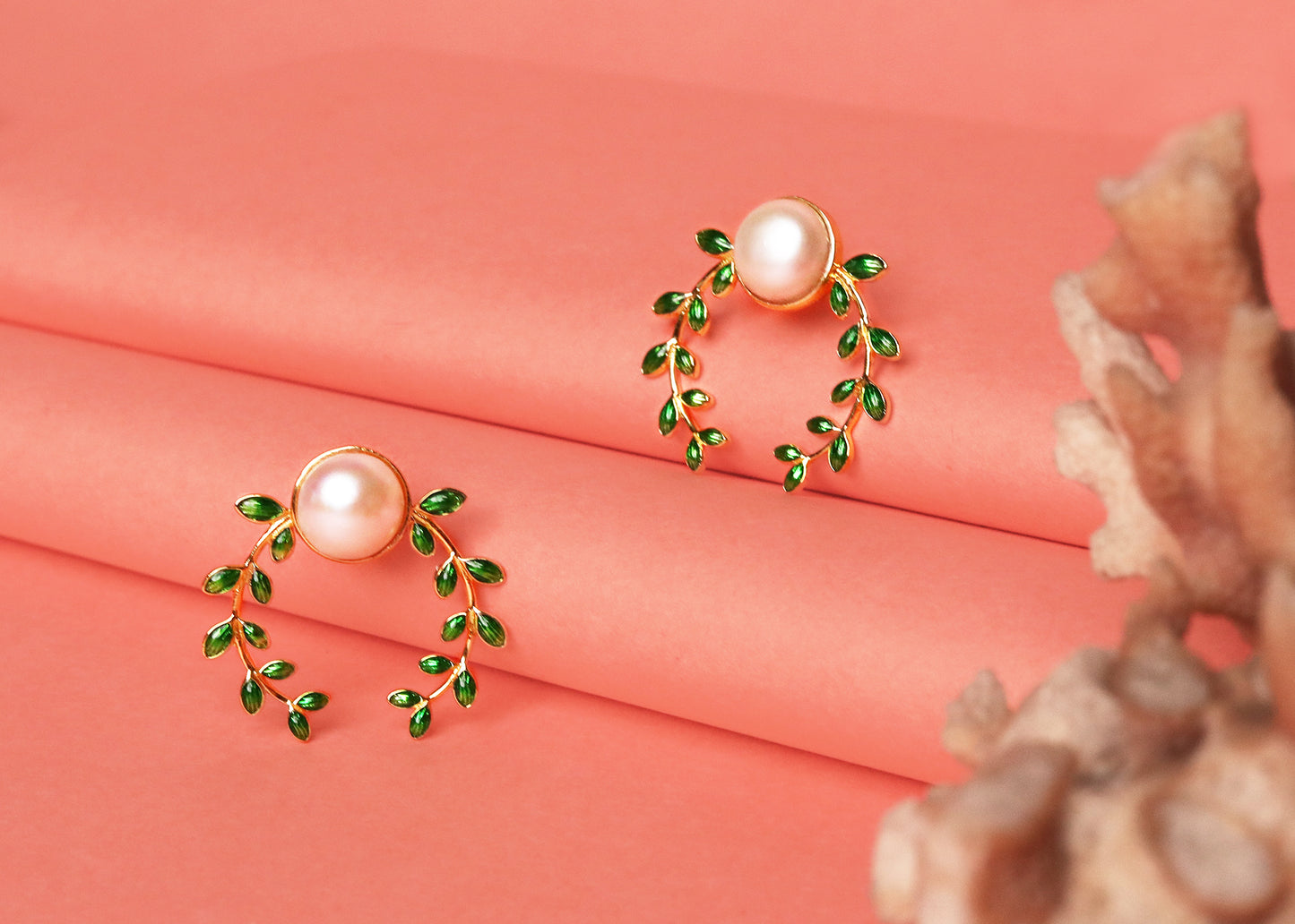 Oasis Beauty Studs