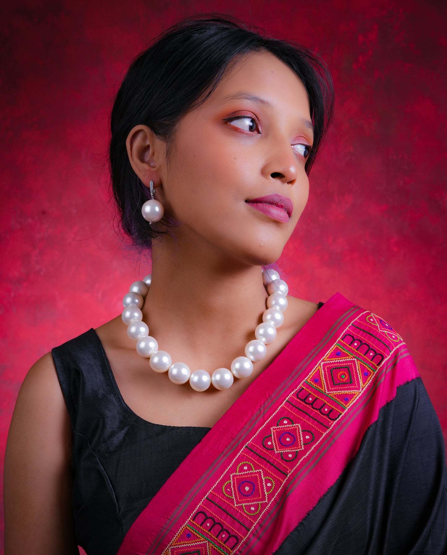 Midas Touch Pearl Necklace (20 mm)