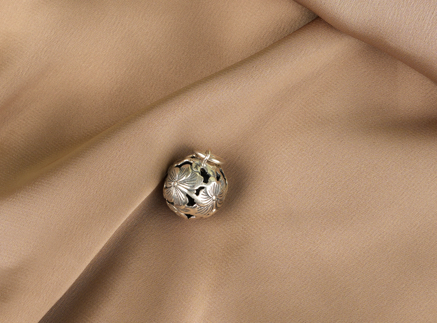 Silver Woven Flower Ball Pendant