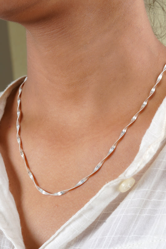 Everyday Silver Twisted Chain