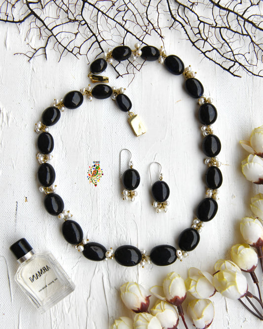 Black Onyx Pearl Tassel Set